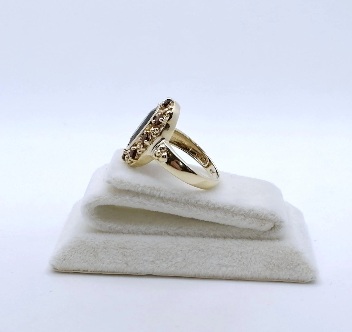 Neuwertiger Gold Damenring mit Granatsteinen, 333er Goldring Gr. 57