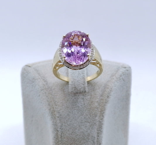 Ring Gold 585er mit Kunzit und Diamanten Harry Ivens