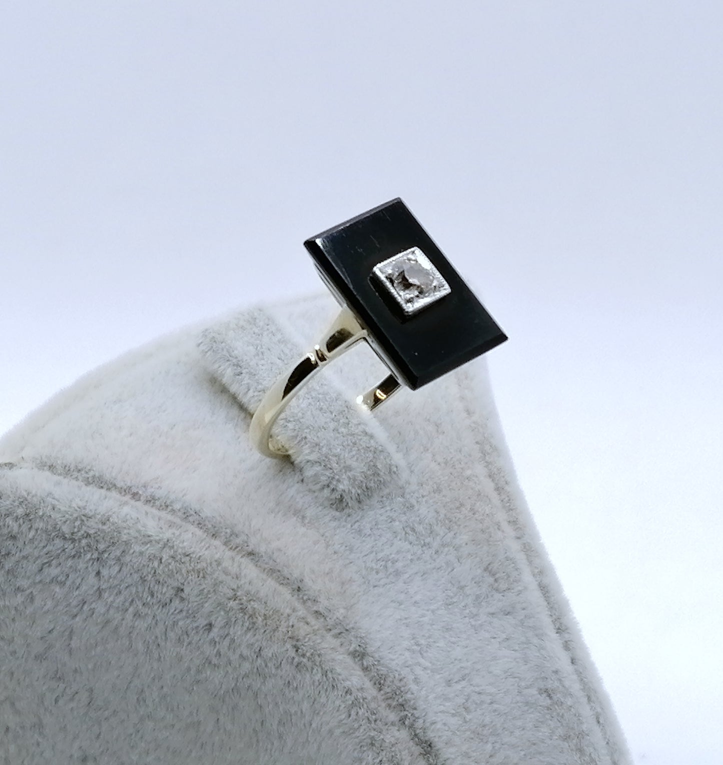 Ring Art Deco Gelbgold 585er mit Onyx und Brillant Gr. 57