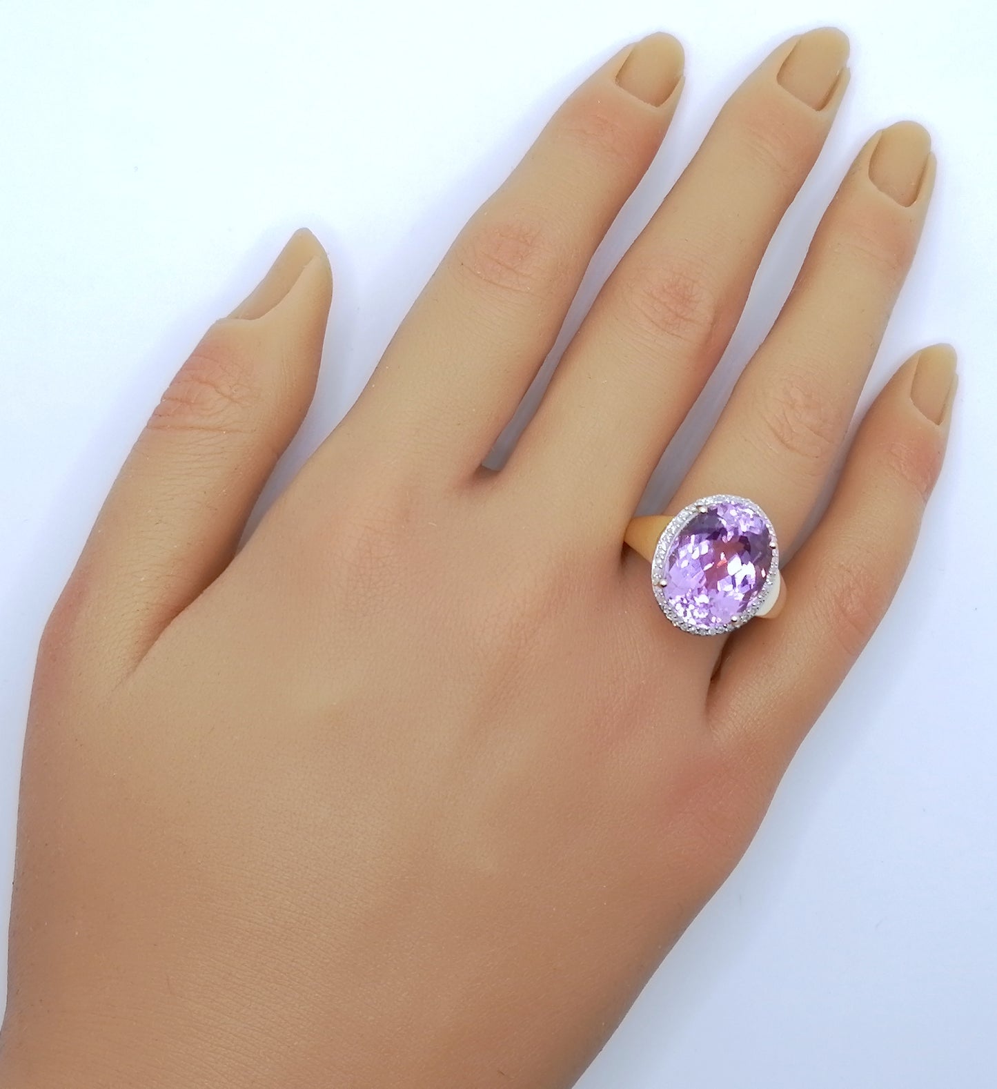 Ring Gold 585er mit Kunzit und Diamanten Harry Ivens