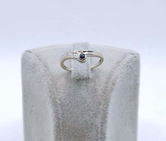 Ring Weißgold 585er mit Saphir und Diamantsplitter Gr. 49