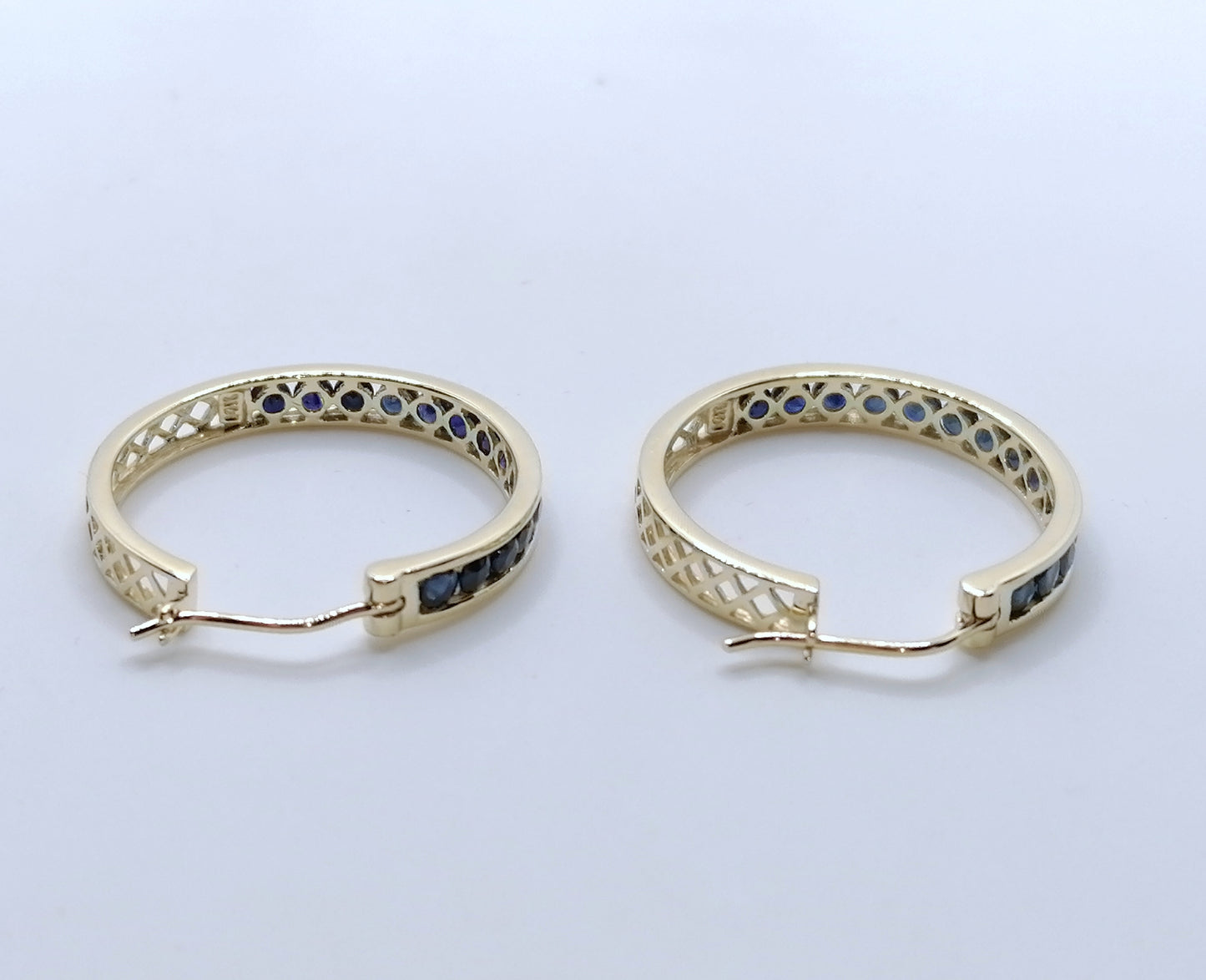 Creolen mit Saphir Edelsteinen 585er Gold Ohrringe