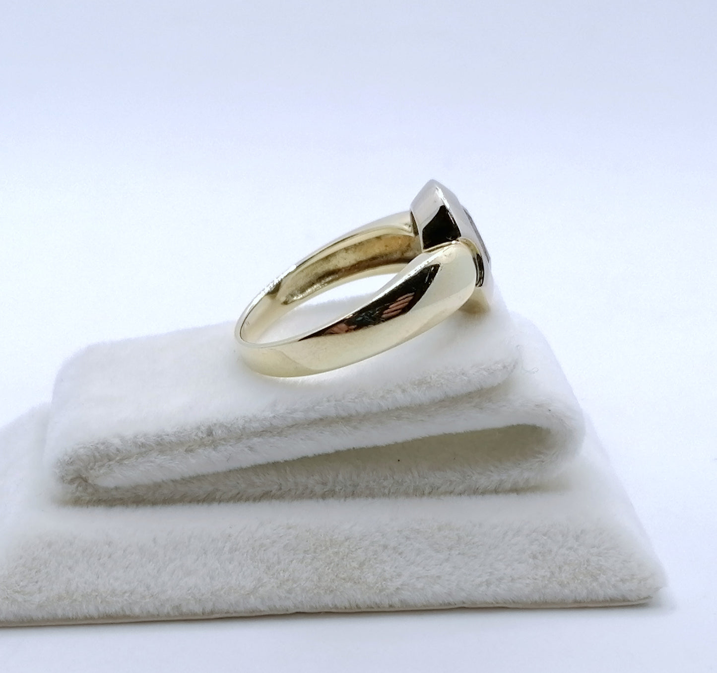 Ring Gold 333er mit blau Topas Gr. 60