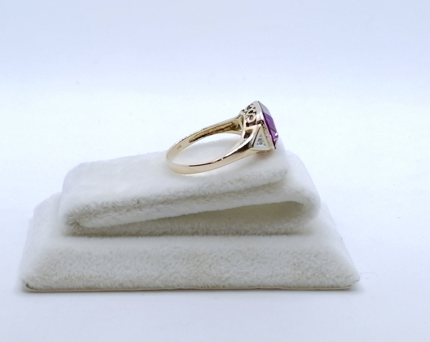 Ring Gold 333er mit Saphir und Diamantsplitter Gr. 55