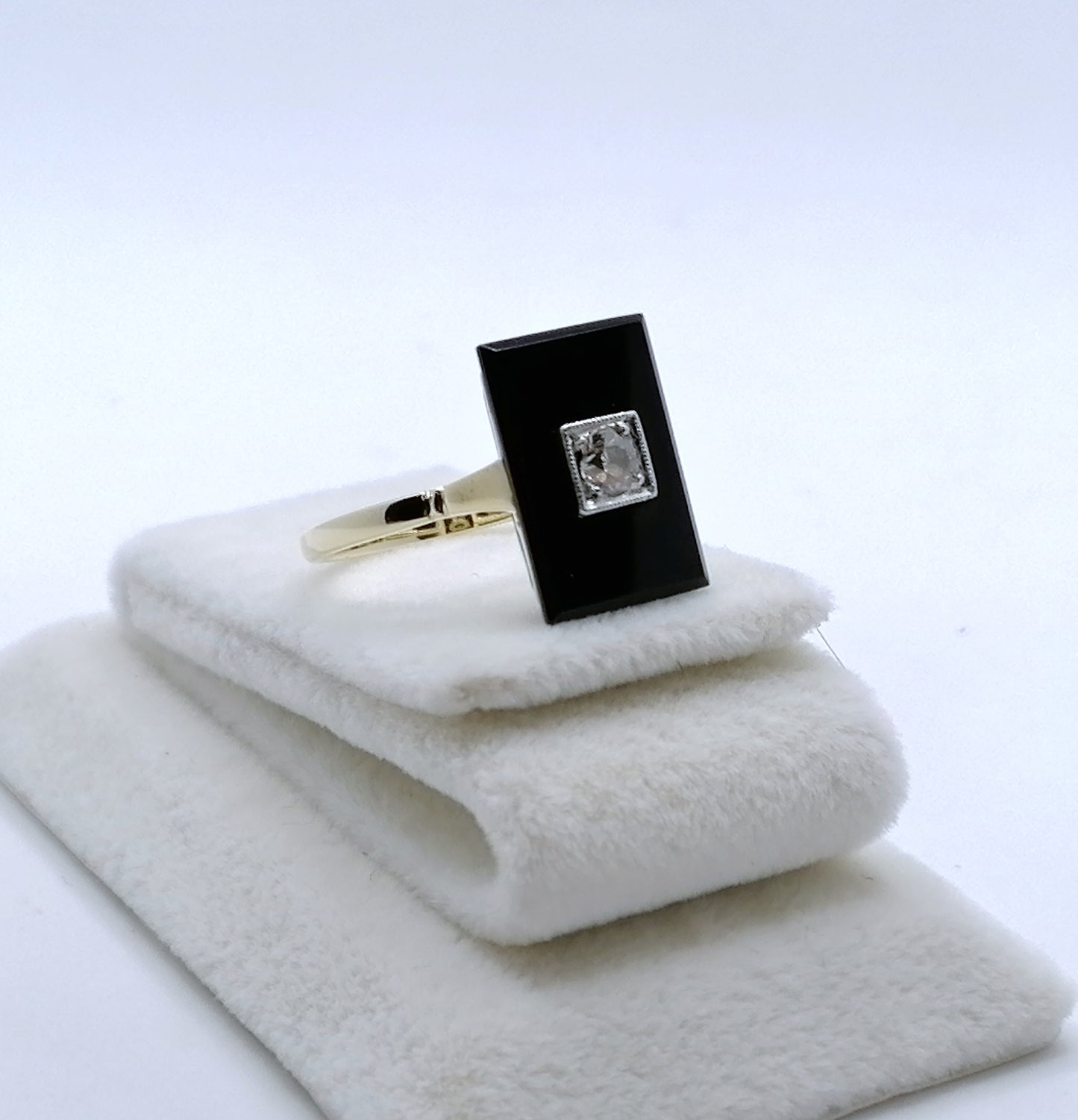Ring Art Deco Gelbgold 585er mit Onyx und Brillant Gr. 57