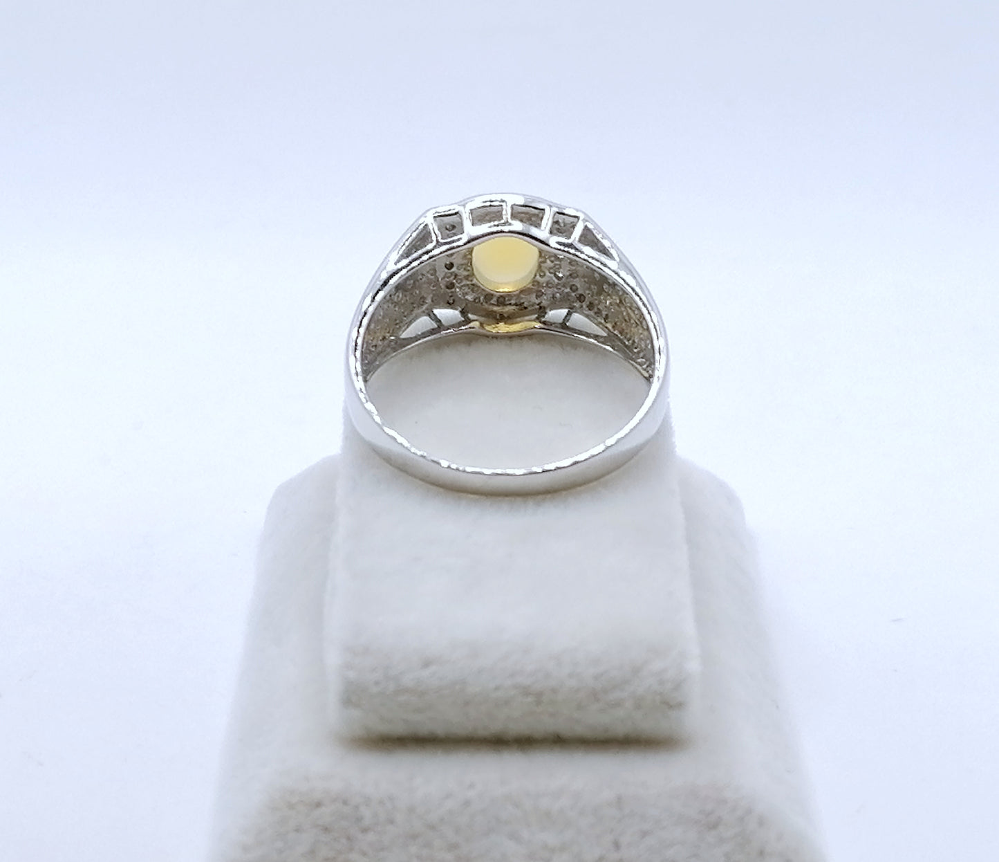 Ring Gold 375er mit Opal und Diamantsplitter Weißgold
