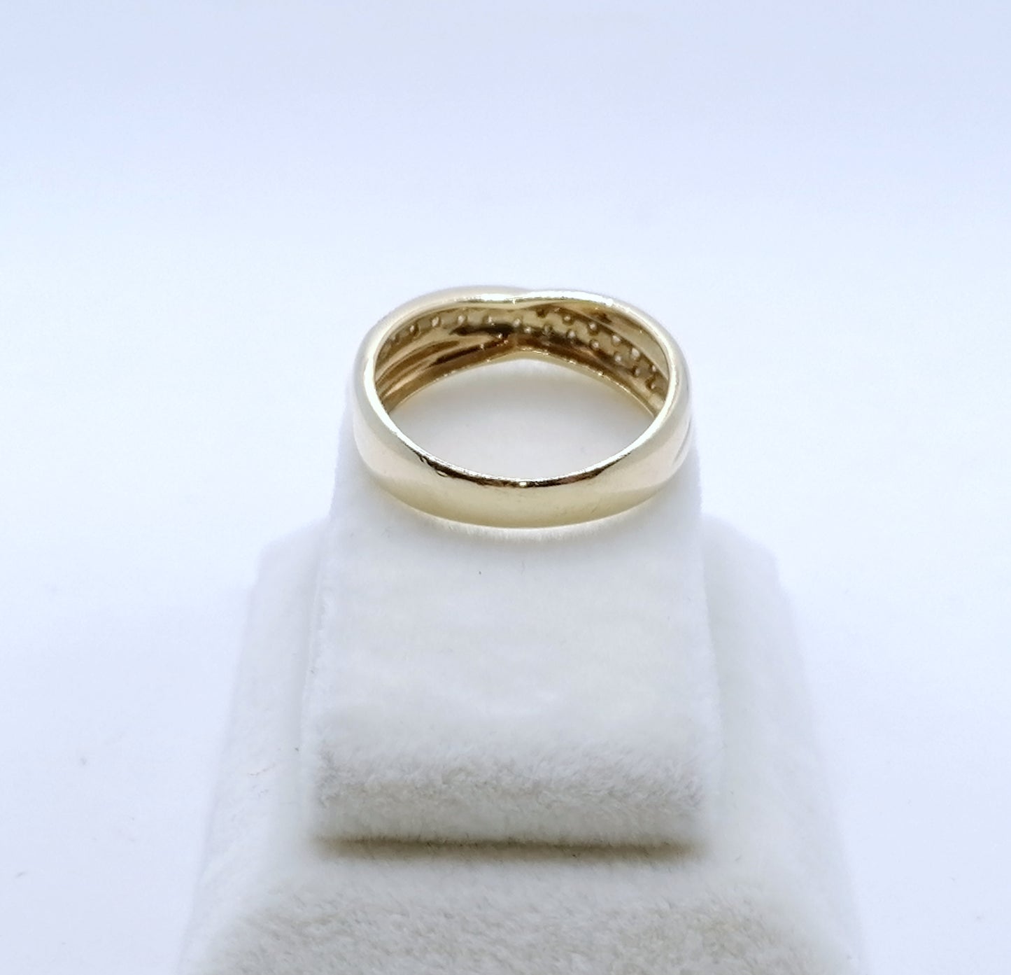 Ring Gold 585er mit funkelnden Diamanten Gr. 57