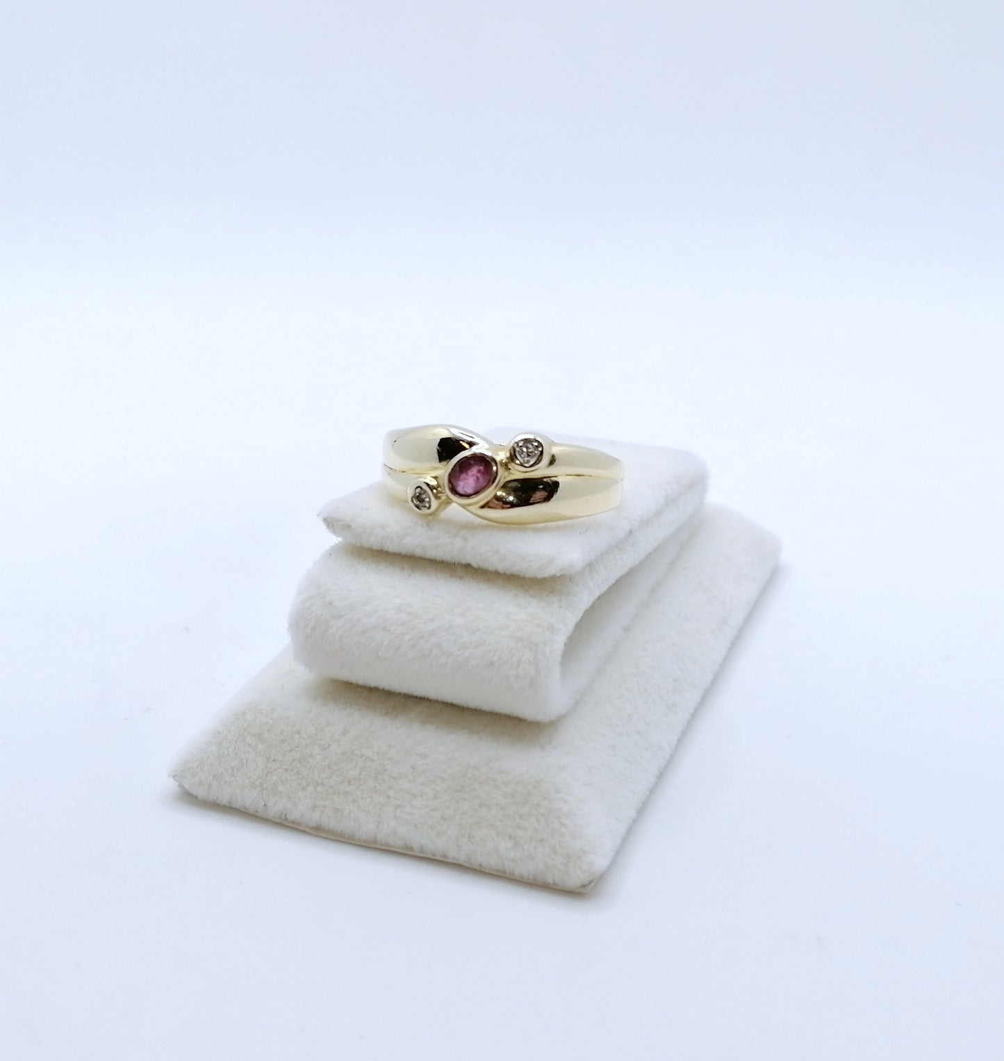 Ring Gold 585er mit Rubin und Diamantsplitter Gr. 60