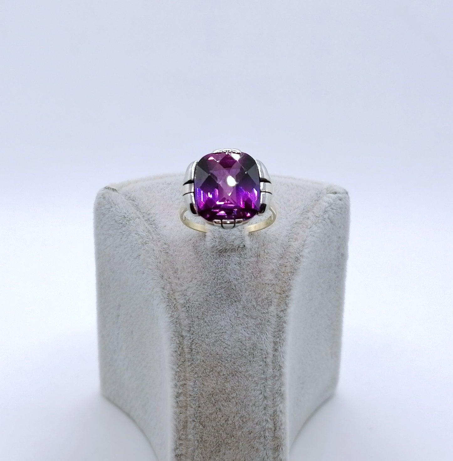 Ring Gold 585er mit Alexandrit Gr. 54