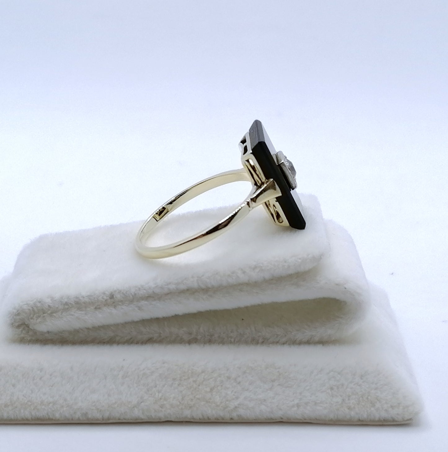 Ring Art Deco Gelbgold 585er mit Onyx und Brillant Gr. 57