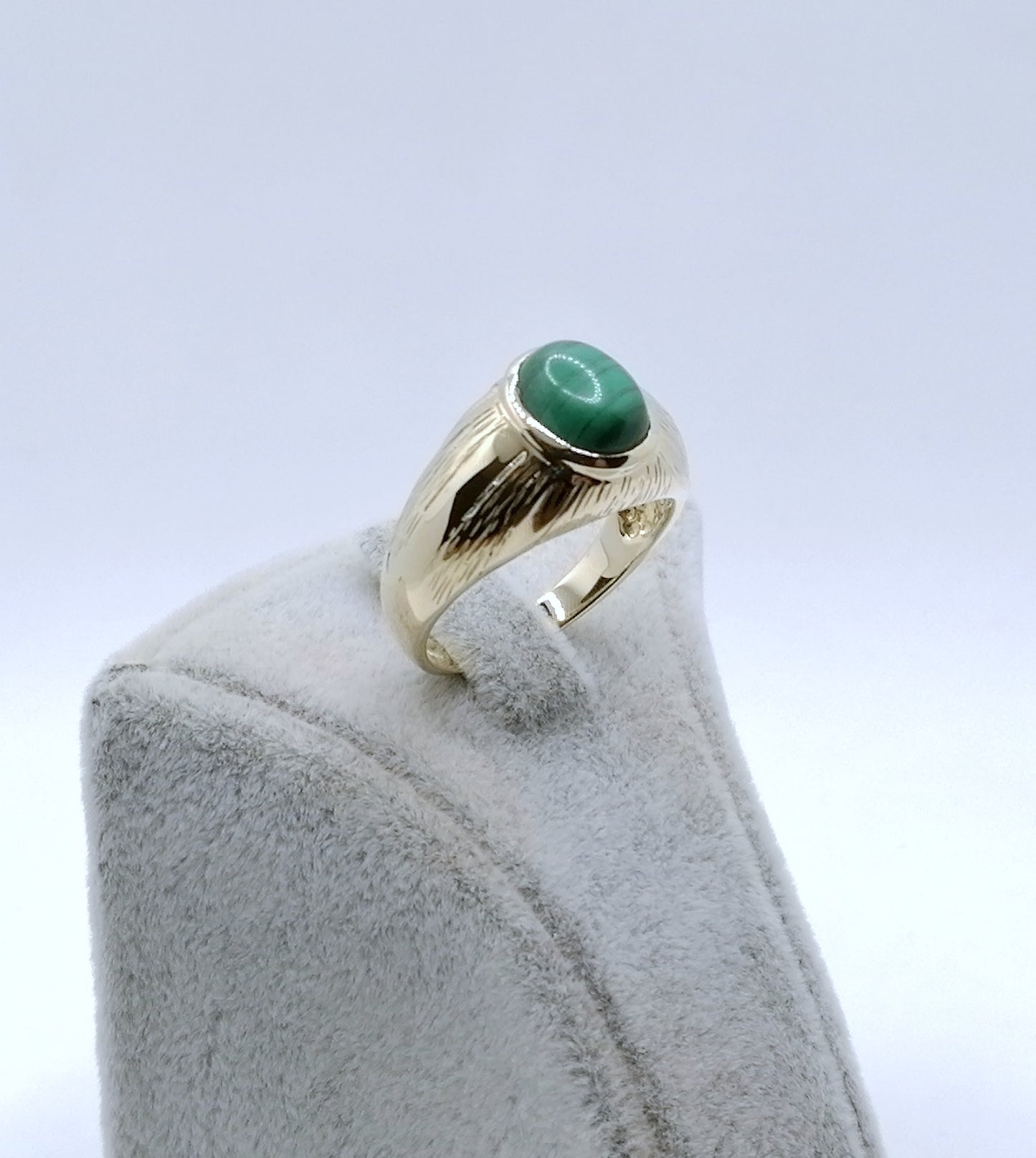 Englischer Ring Gold 375er mit Malachit