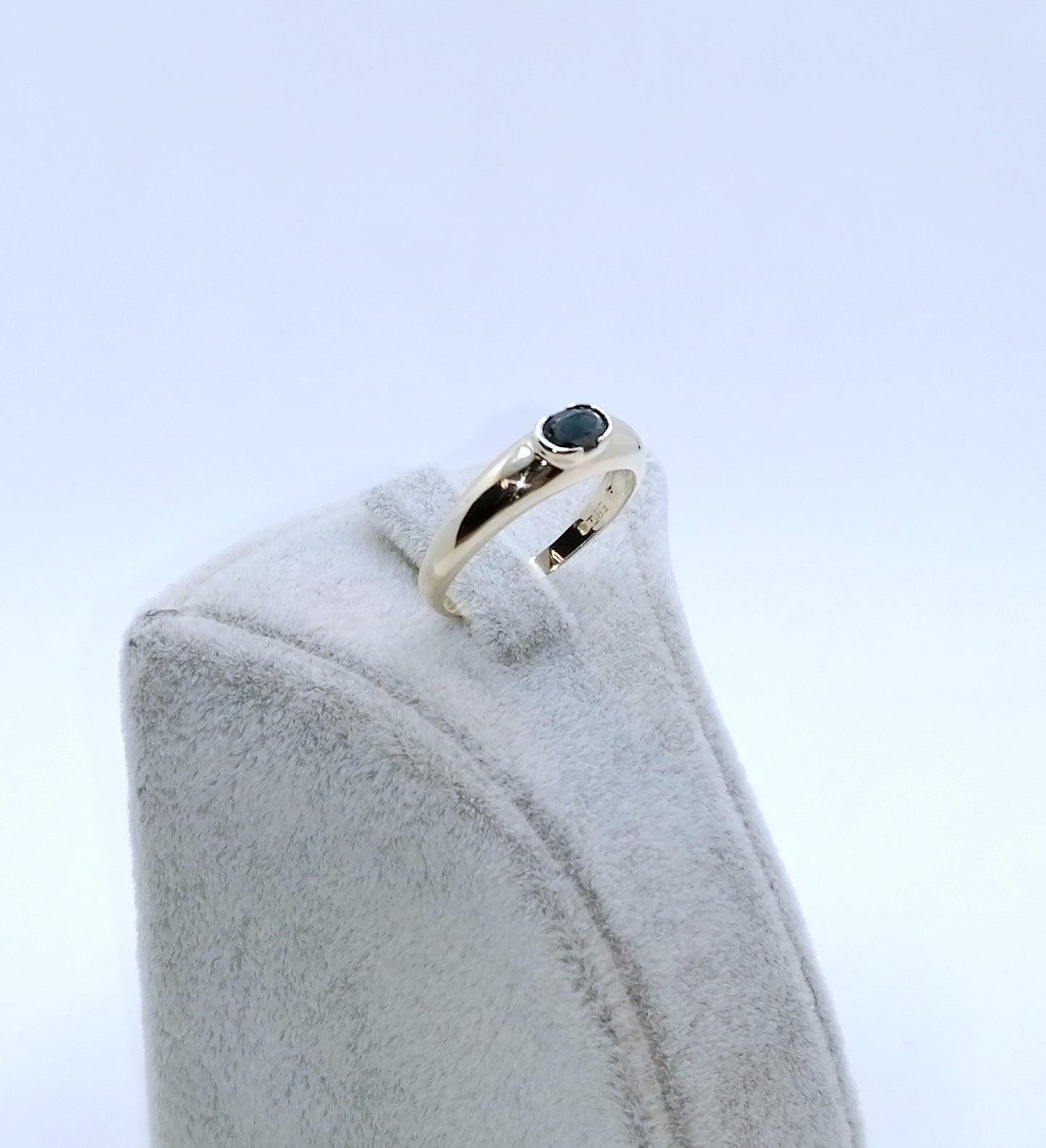 Ring Gold 585er mit Saphir Gr. 57