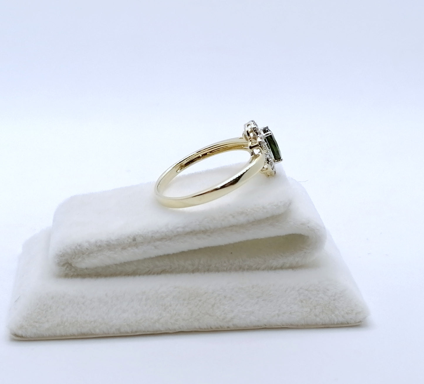 Ring Gold 375er mit Diopsid und Zirkonen Harry Ivens