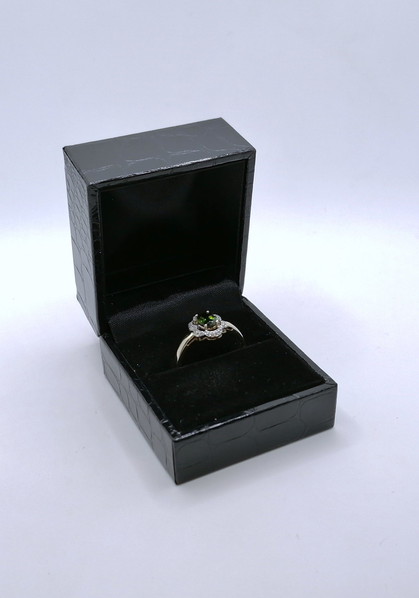 Ring Gold 375er mit Diopsid und Zirkonen Harry Ivens