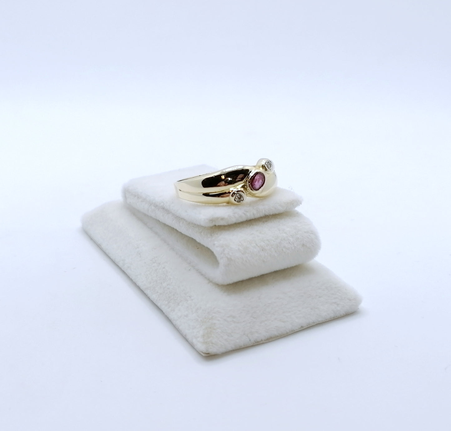 Ring Gold 585er mit Rubin und Diamantsplitter Gr. 60