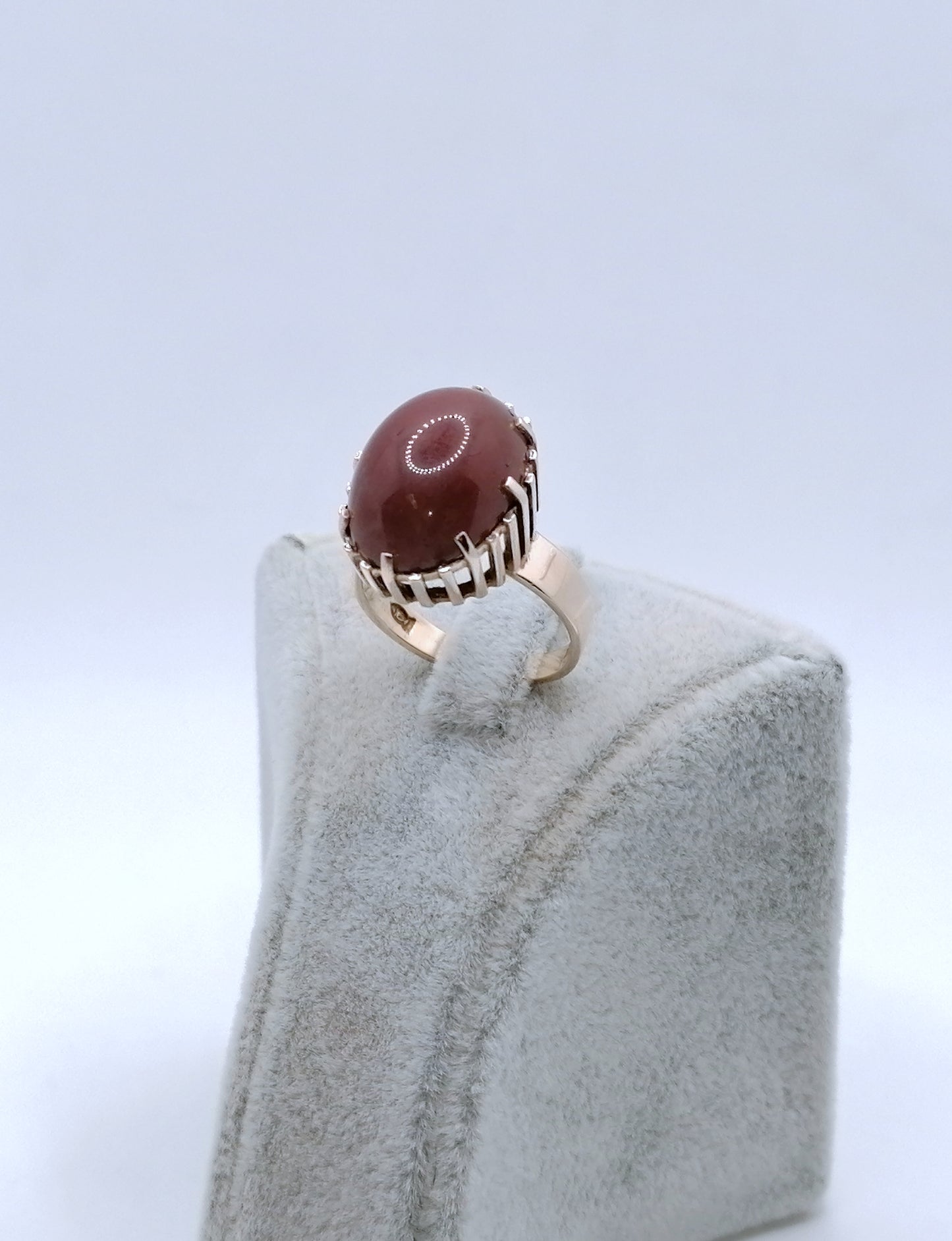 Ring Gold 333er mit Karneol Cabochon Gr. 53