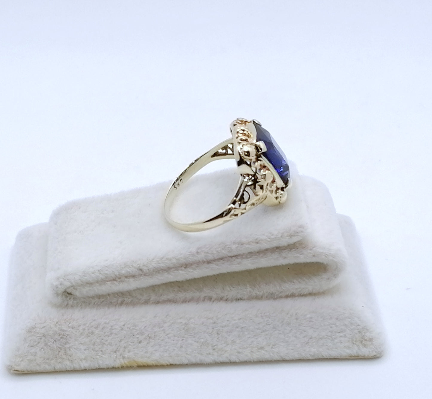 Ring Gold 585er mit Saphir Vintage Damenring Gr. 57