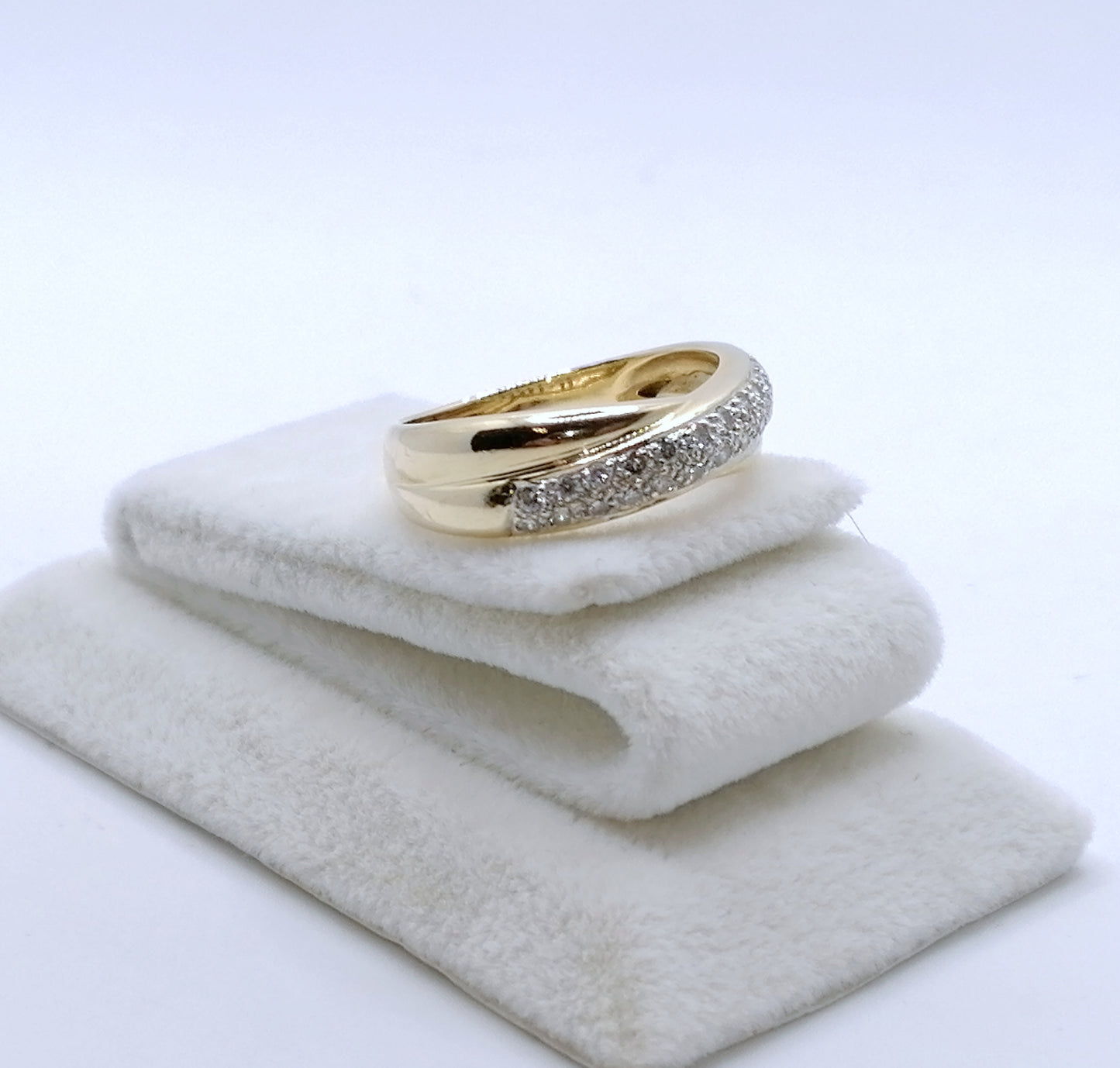 Ring Gold 585er mit funkelnden Diamanten Gr. 57