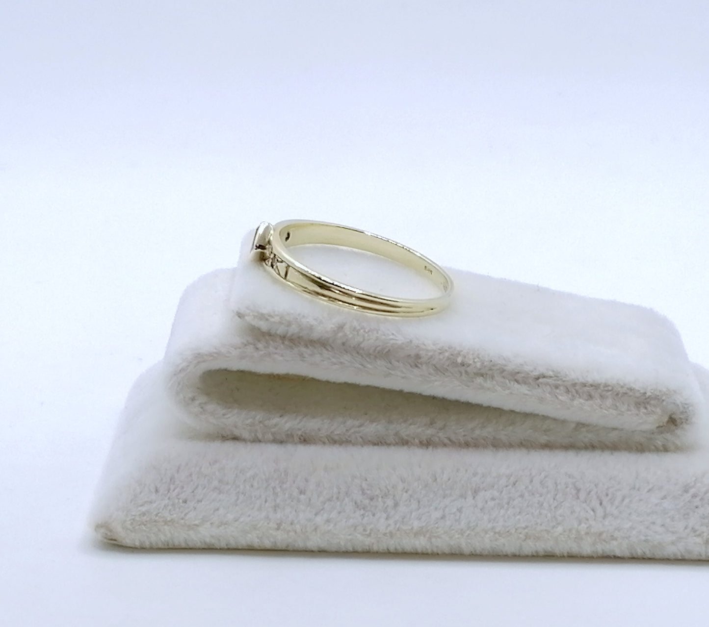 Ring Gold 585er mit Rubin und Diamantsplitter Gr. 53