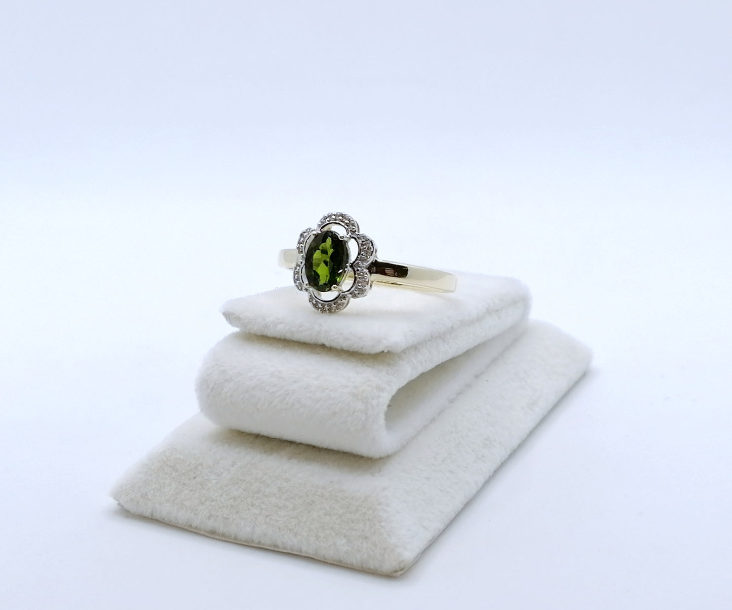 Ring Gold 375er mit Diopsid und Zirkonen Harry Ivens