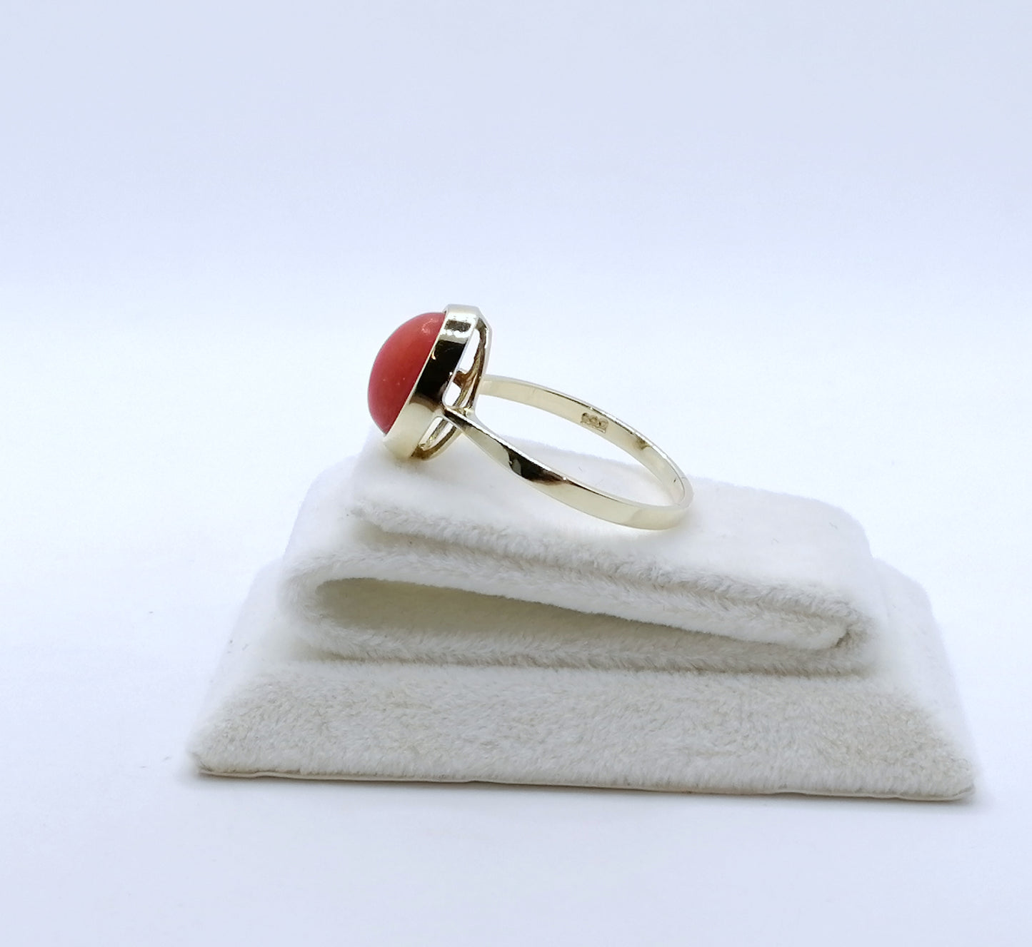 Ring Gold 333er mit Koralle Gr. 63