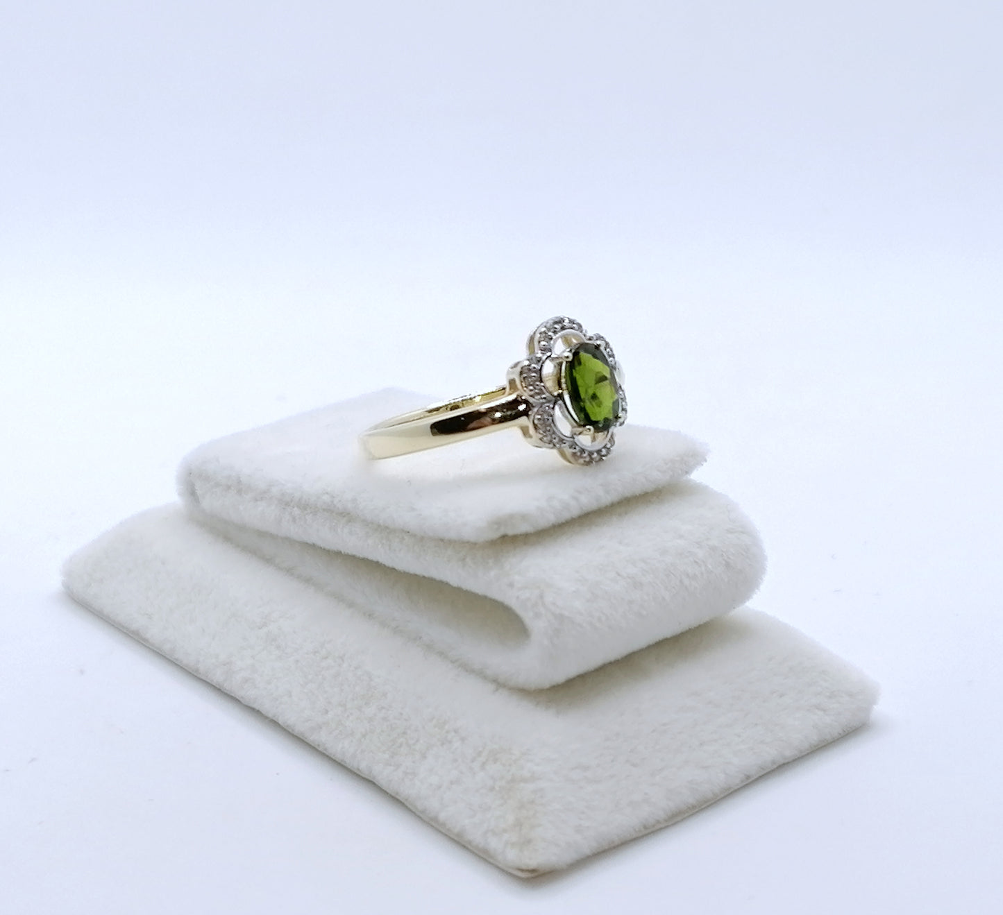 Ring Gold 375er mit Diopsid und Zirkonen Harry Ivens