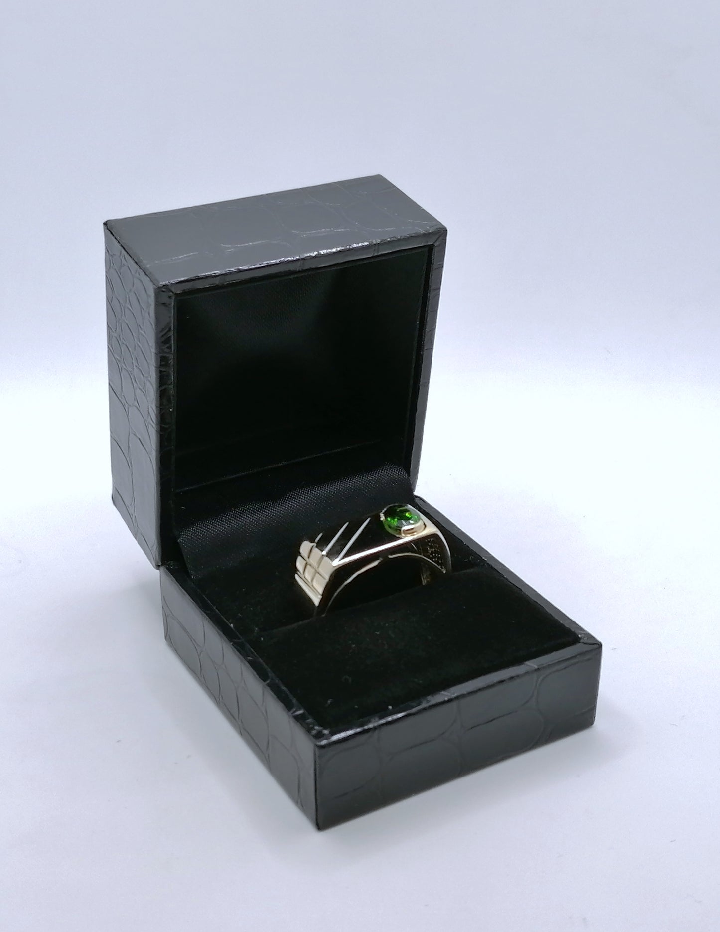 Ring Gold 375er mit Diopsid Siegelring Gr. 63