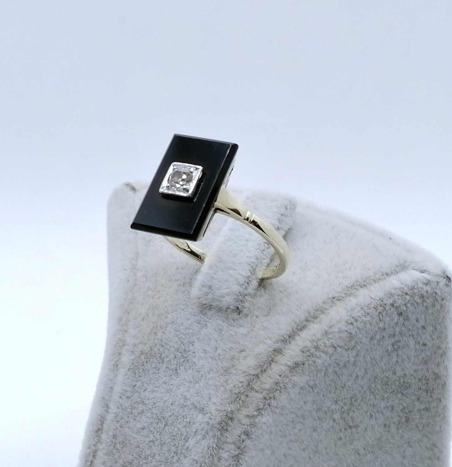 Ring Art Deco Gelbgold 585er mit Onyx und Brillant Gr. 57