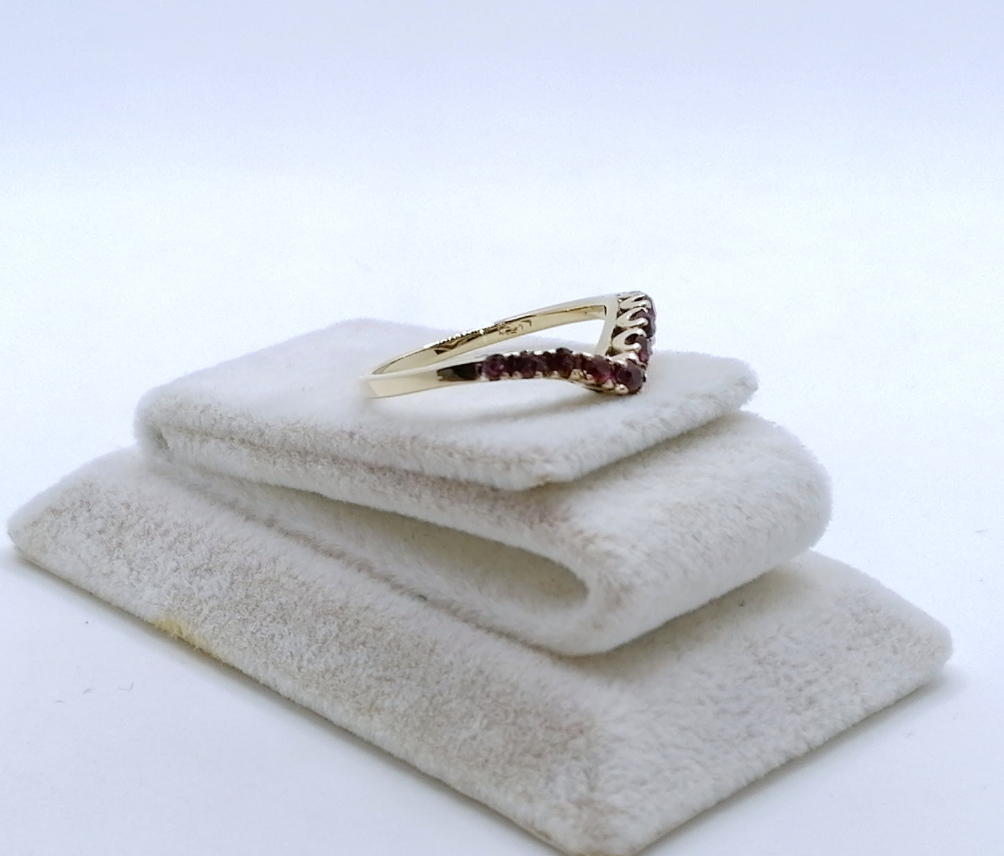 Ring Gold 585er mit Rubin Steinchen Gr. 53