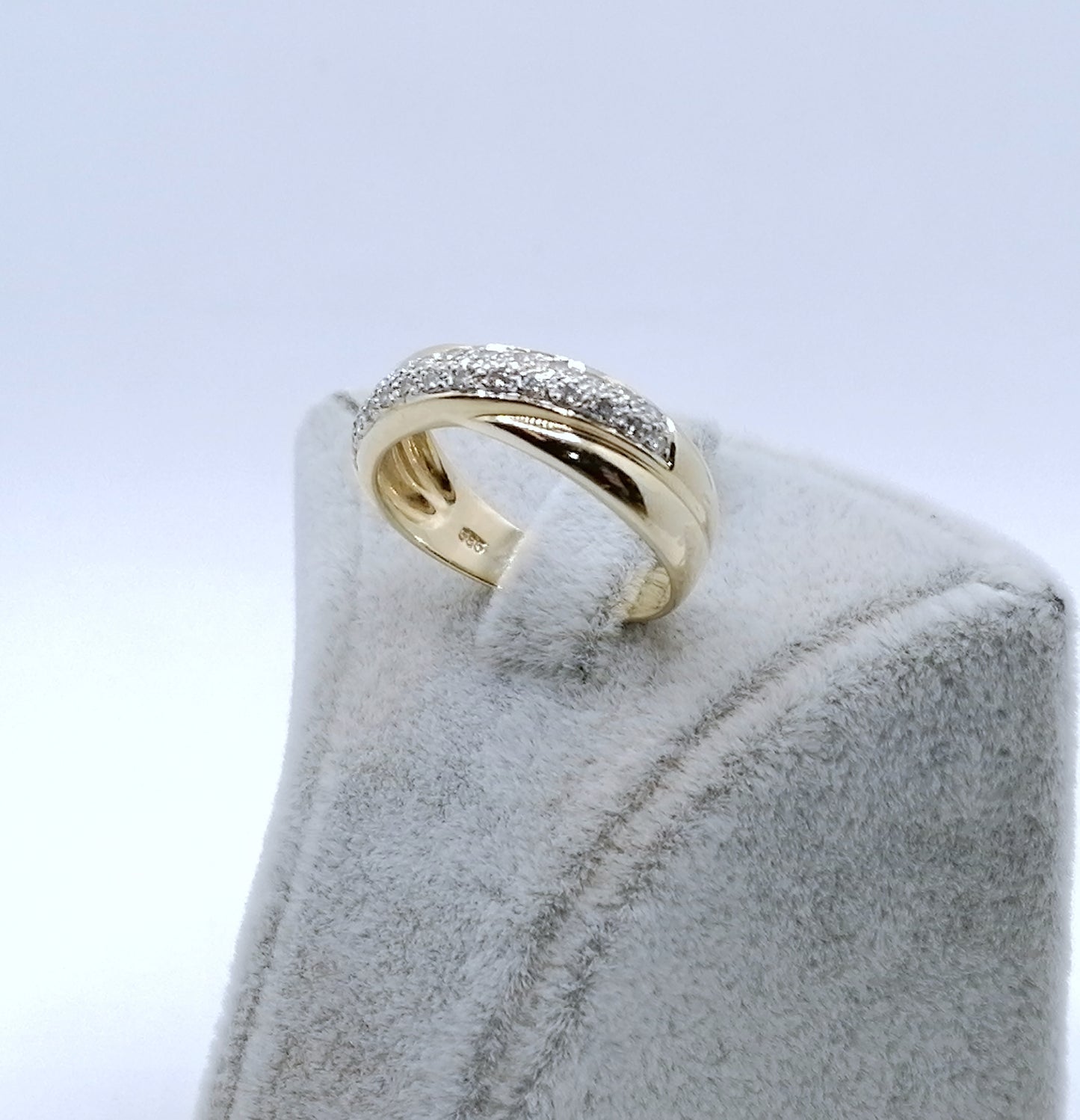 Ring Gold 585er mit funkelnden Diamanten Gr. 57