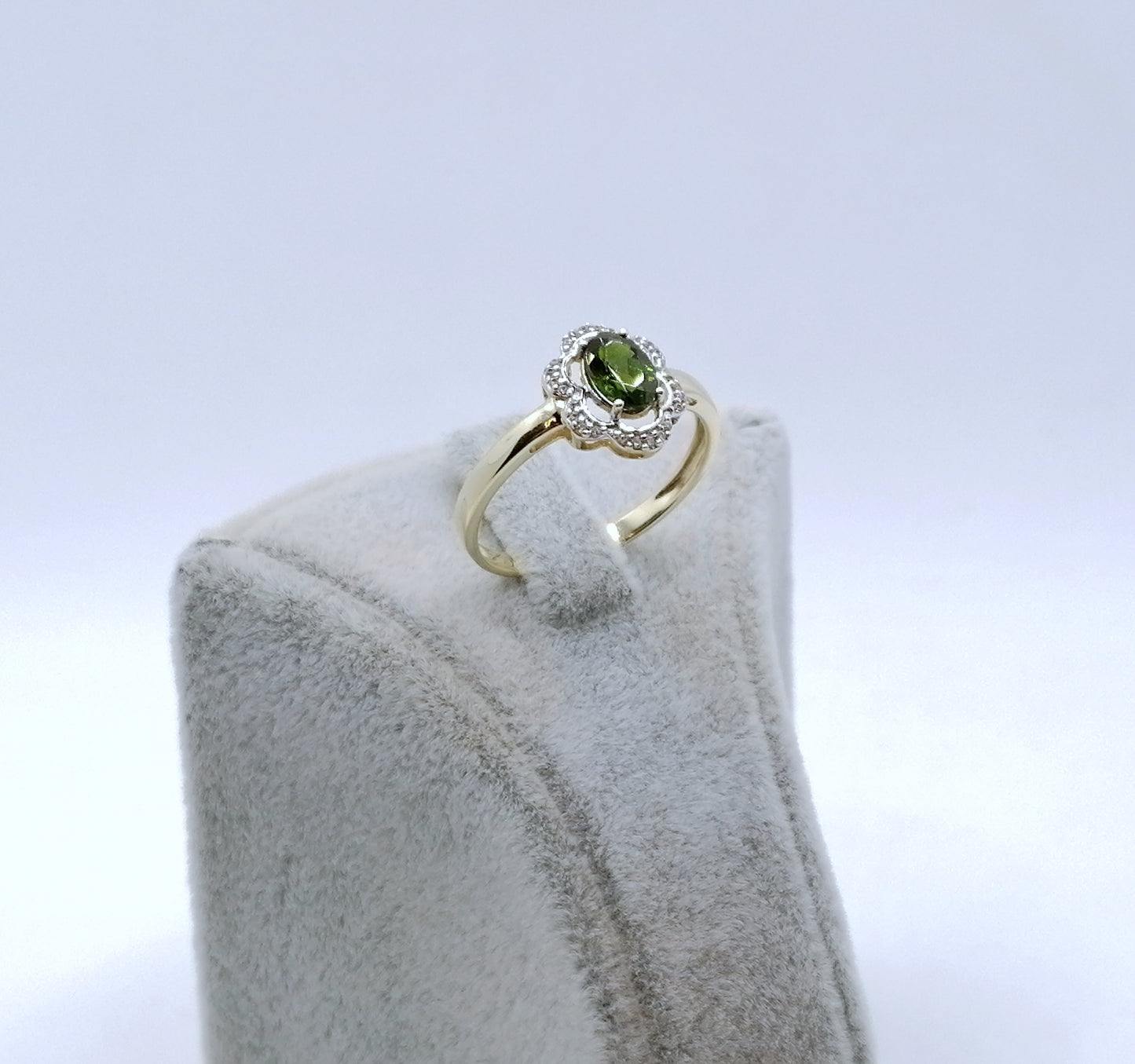 Ring Gold 375er mit Diopsid und Zirkonen Harry Ivens