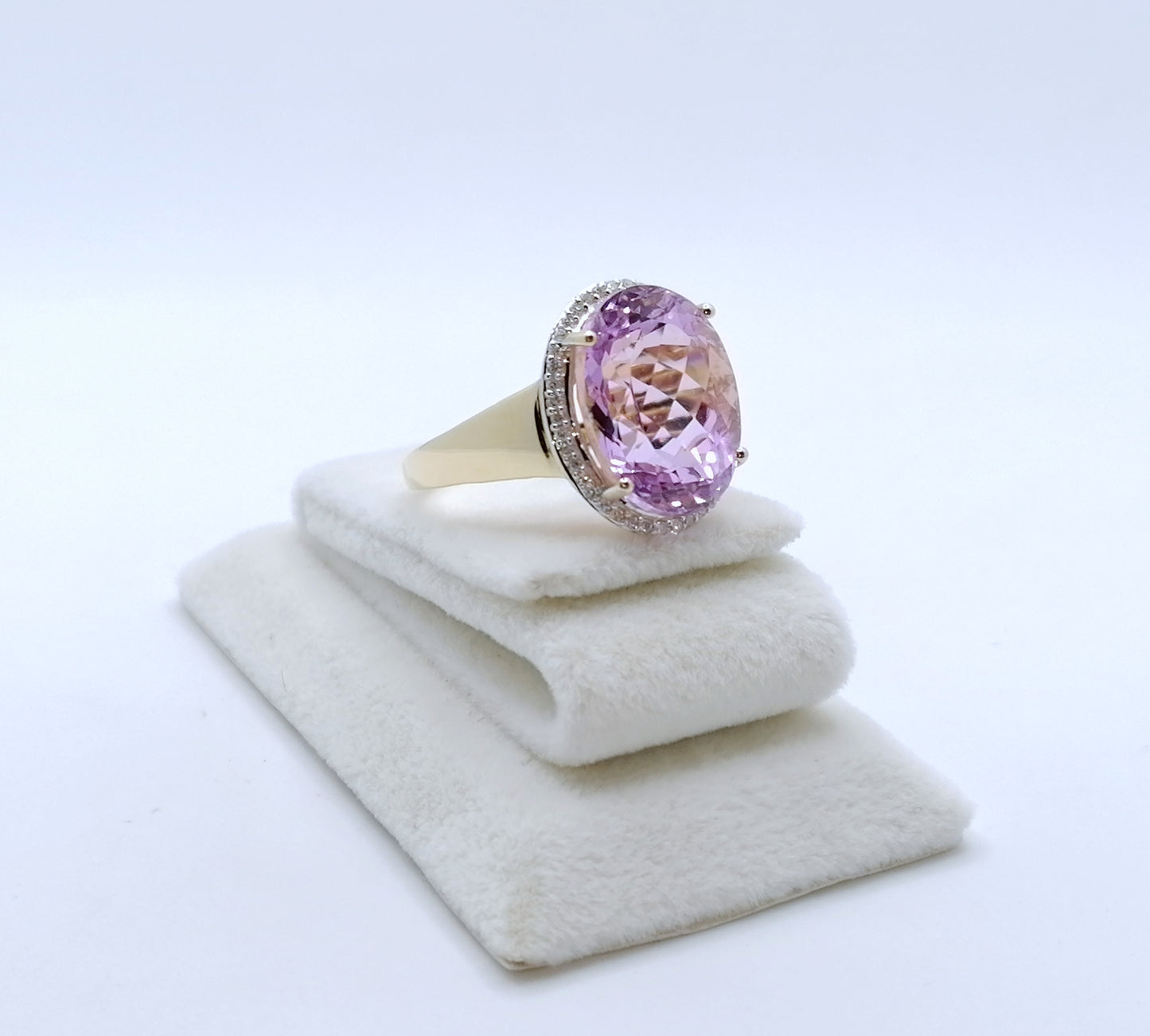 Ring Gold 585er mit Kunzit und Diamanten Harry Ivens