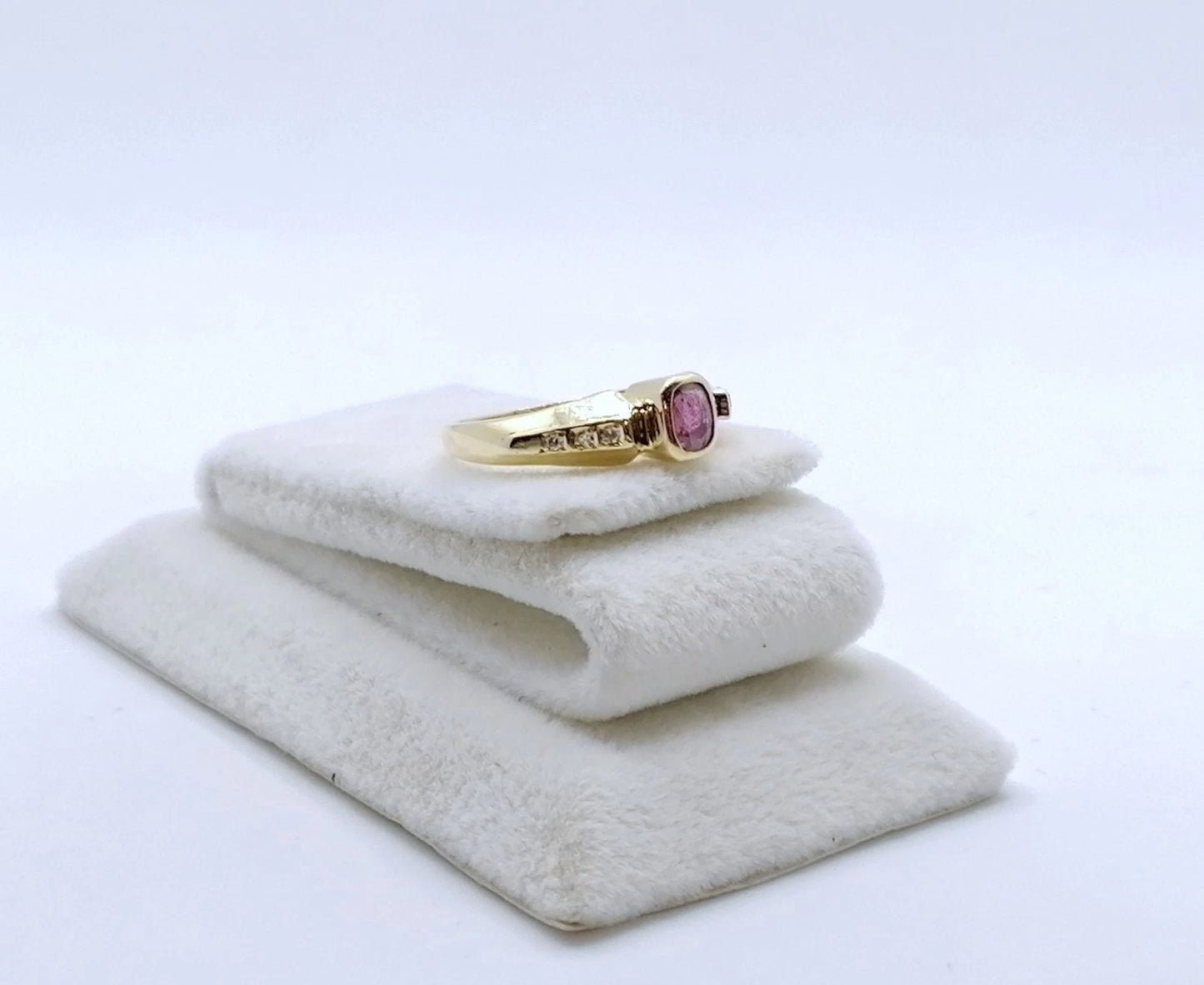 Ring Gold 750er mit Rubin und Diamanten Gr. 50