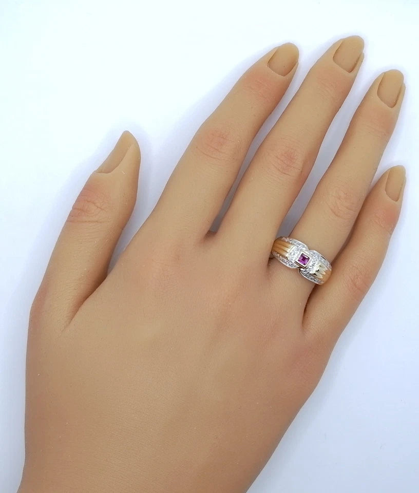 Ring Gold 585er mit Rubin und Diamanten Gr. 57