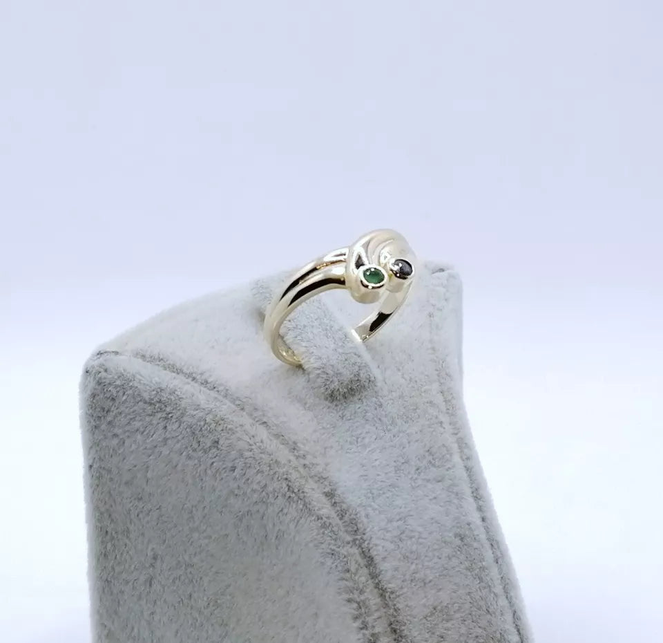 Ring Gold 333er mit Saphir und Smaragd Gr. 58
