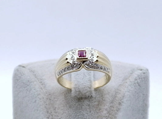 Ring Gold 585er mit Rubin und Diamanten Gr. 57