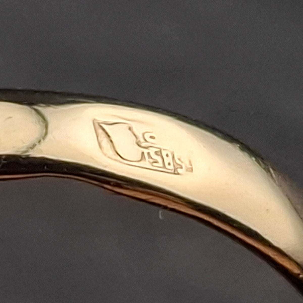 Gelbgold Damenring mit Spinell Steinchen, 585er Goldring