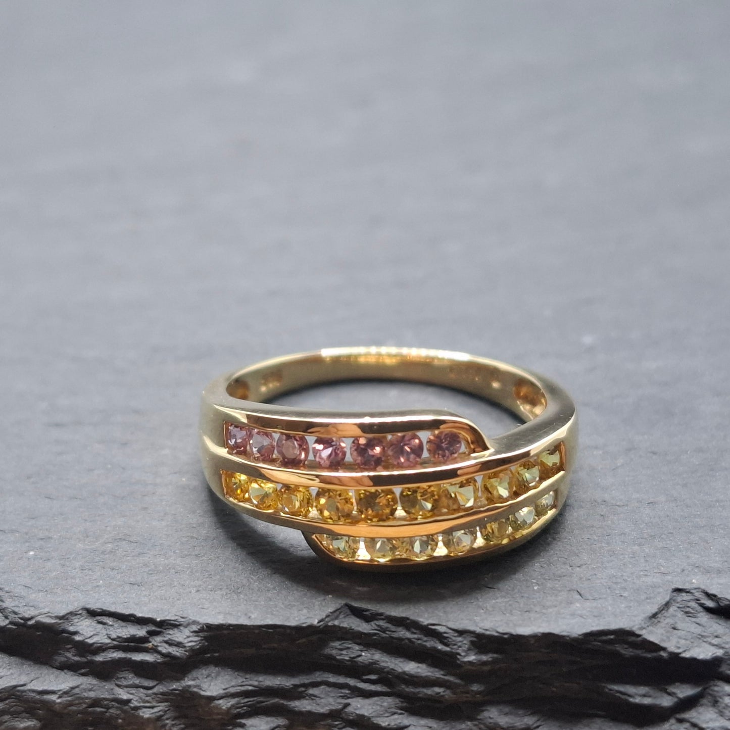 Ring Gold 585er mit farbigen Saphir Edelsteinen Gr. 60
