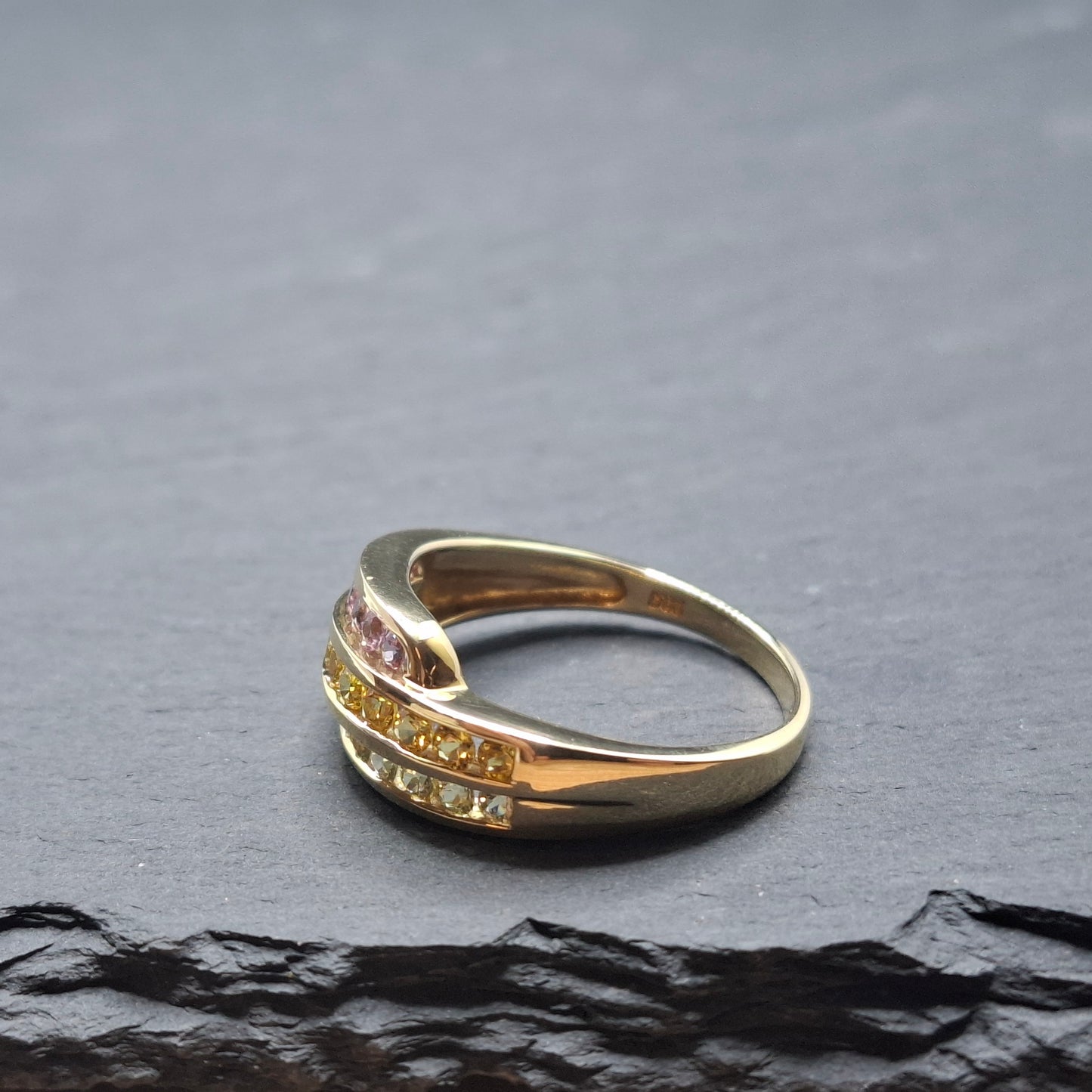 Ring Gold 585er mit farbigen Saphir Edelsteinen Gr. 60