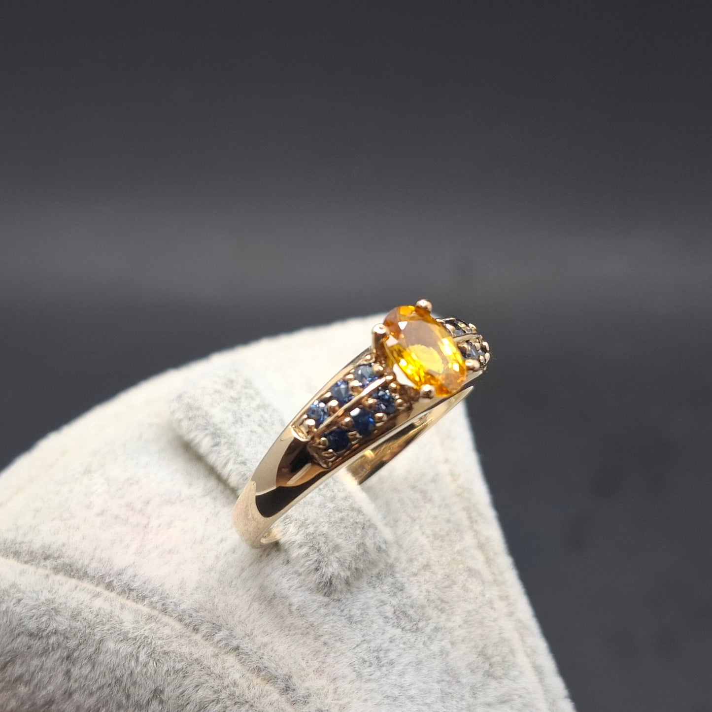 Harry Ivens Ring Gold 375er mit gelbem und blauen Saphir Edelsteinen Gr. 60
