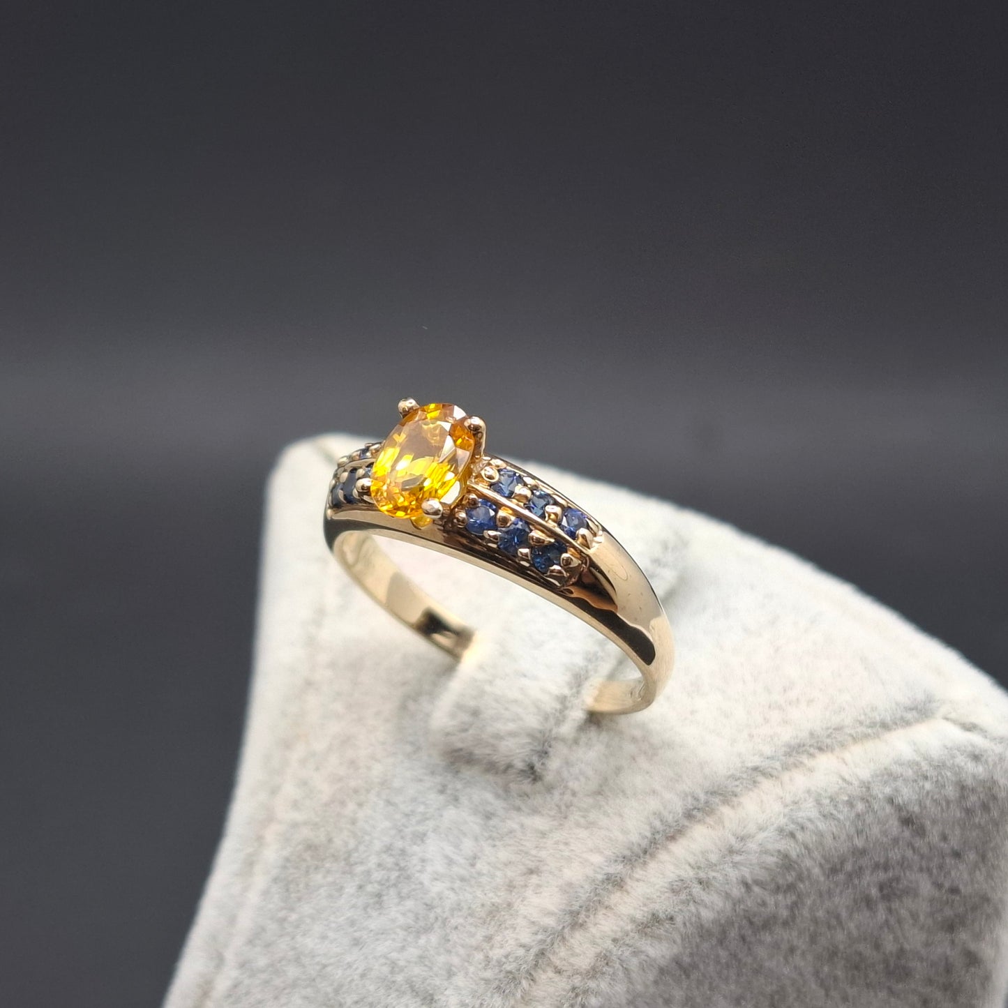 Harry Ivens Ring Gold 375er mit gelbem und blauen Saphir Edelsteinen Gr. 60