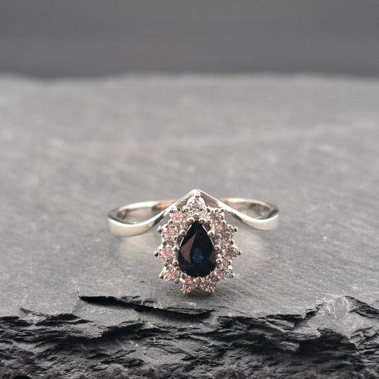 Ring Weißgold mit Saphir und Brillanten Gr. 63