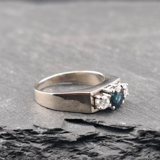 Ring Weißgold 750 mit Saphir und Brillanten