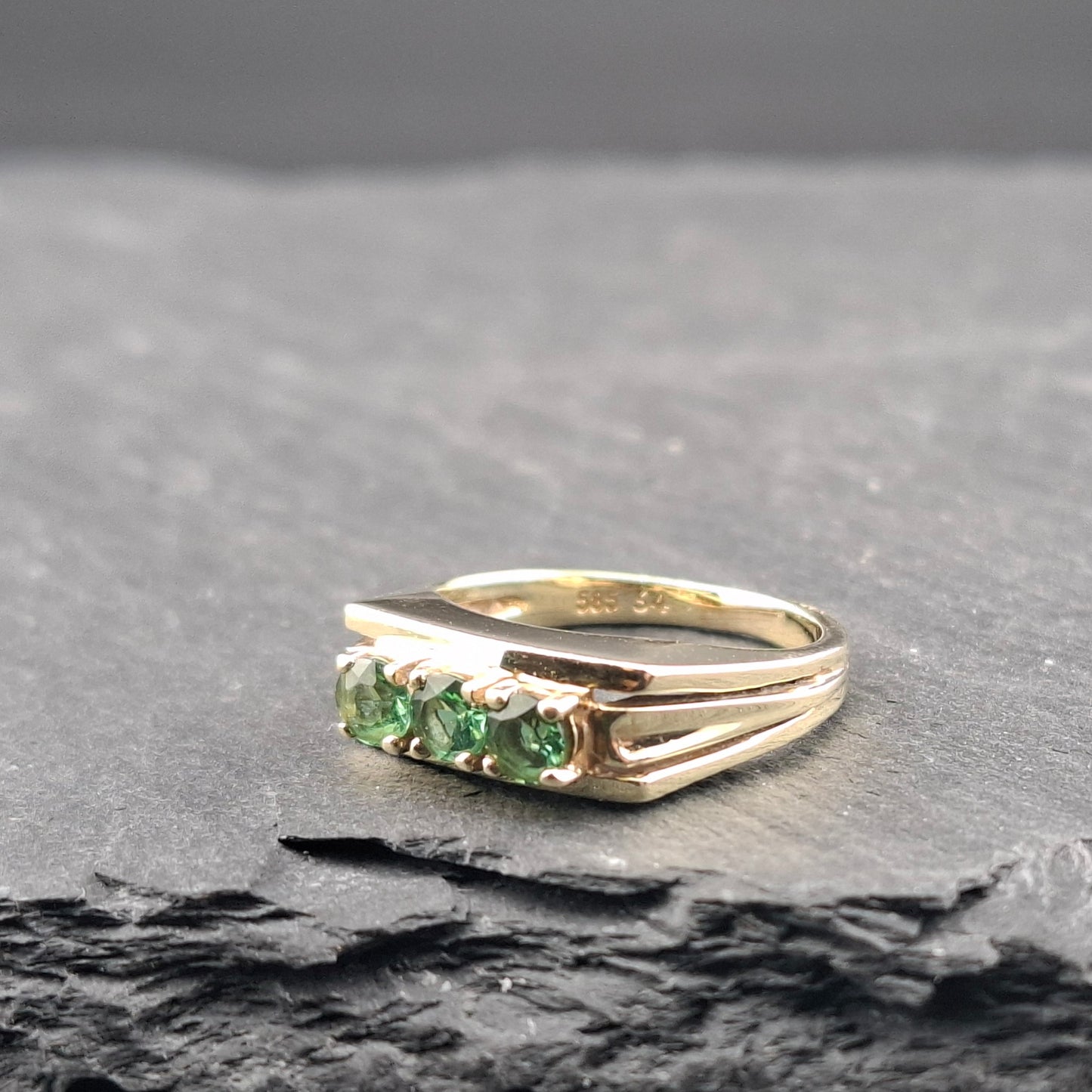 Ring Gold 585er mit Smaragd Edelsteinen