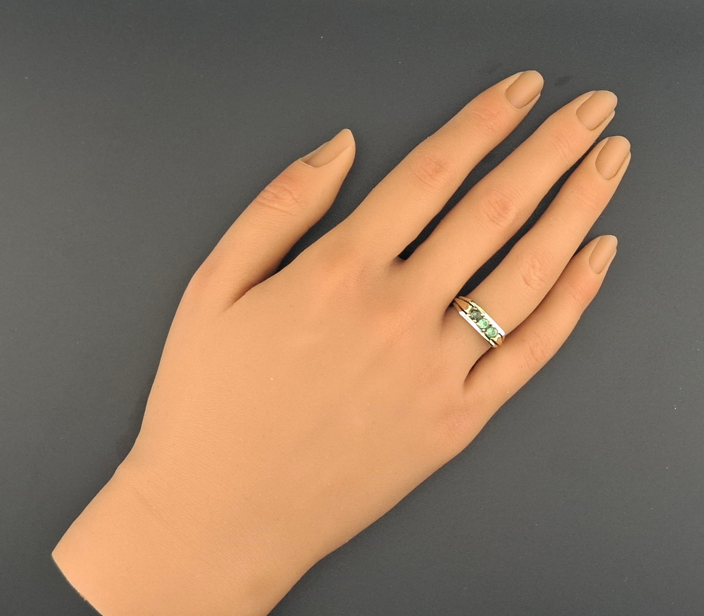 Ring Gold 585er mit Smaragd Edelsteinen