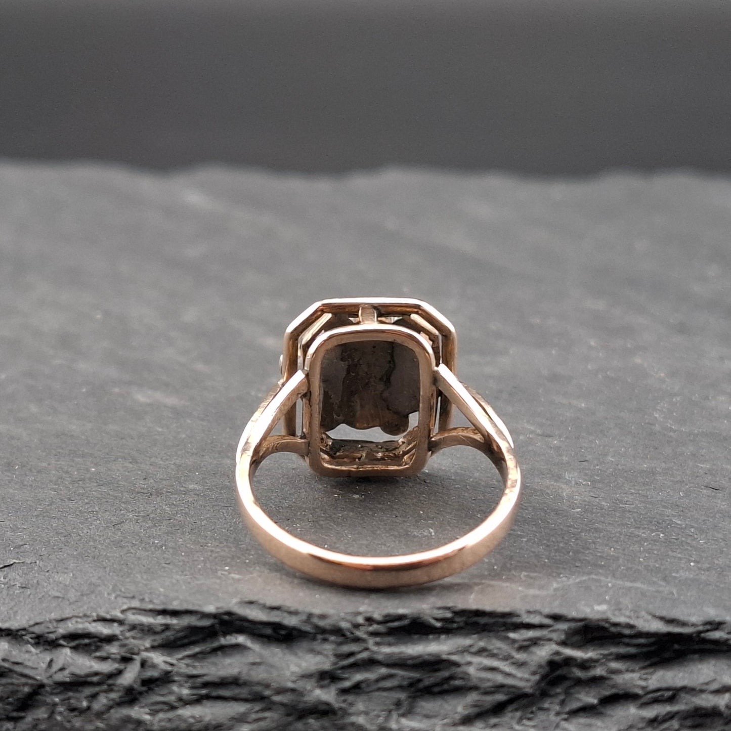 Ring Gold 333er Rotgold mit Granatstein