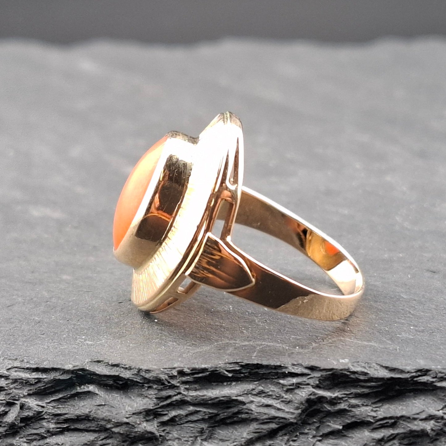 Ring Gold 585er mit Koralle Gr. 56