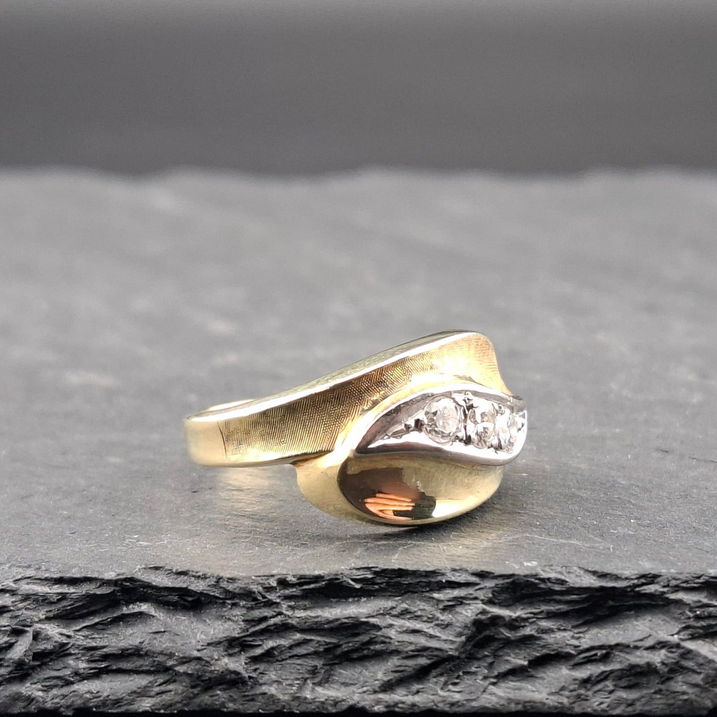 Vintage Goldring 585er mit lupenreinen Brillanten