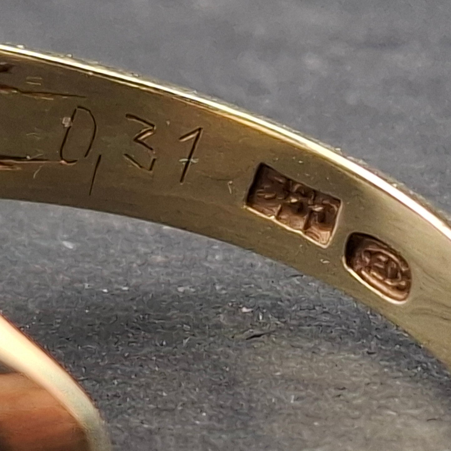 Vintage Goldring 585er mit lupenreinen Brillanten