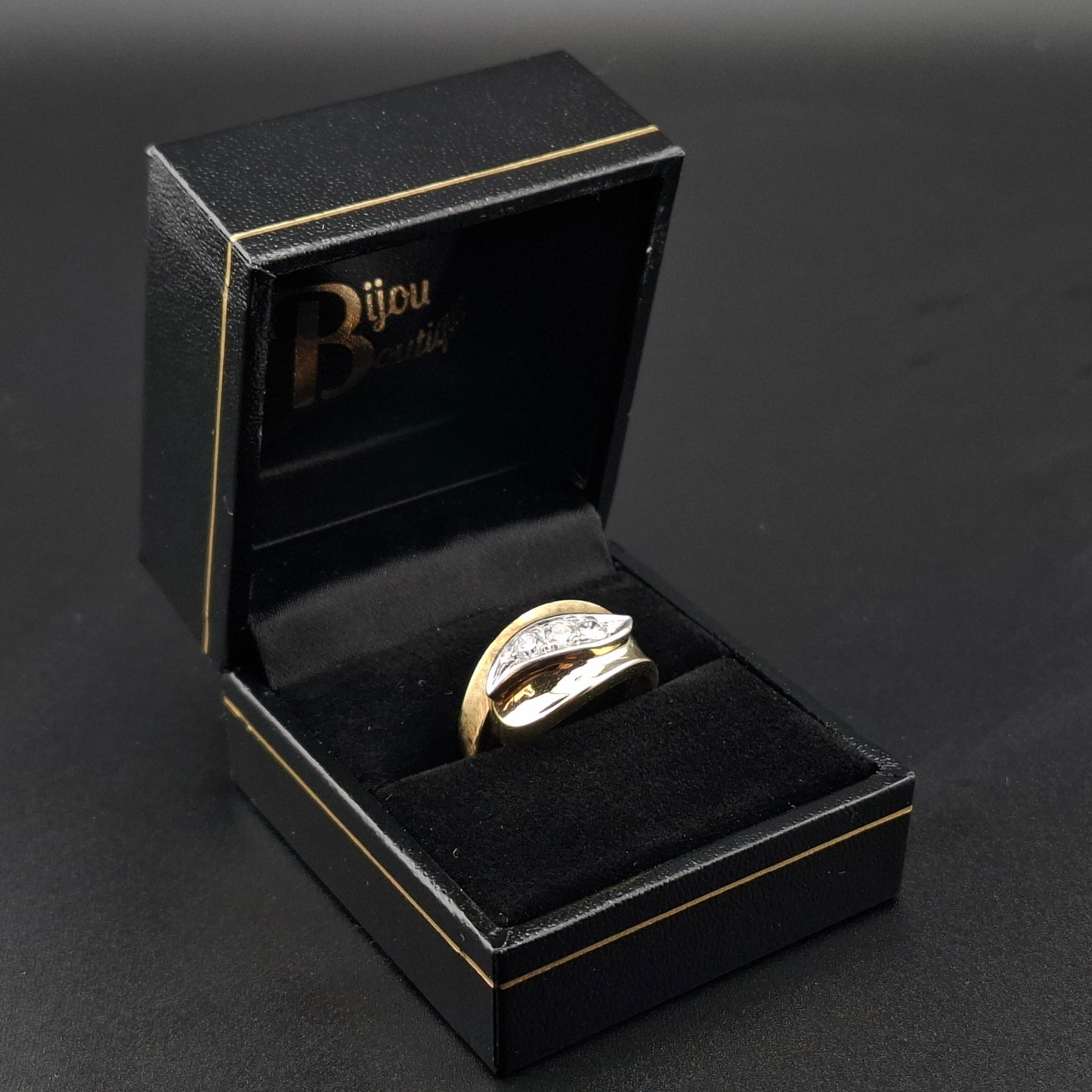 Vintage Goldring 585er mit lupenreinen Brillanten
